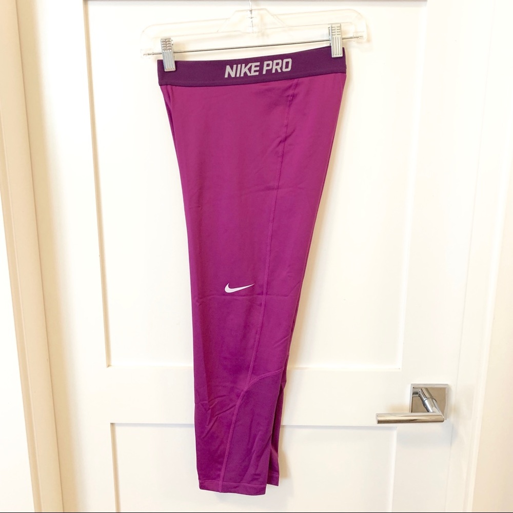 NWOT Nike Pro Cropped Leggings